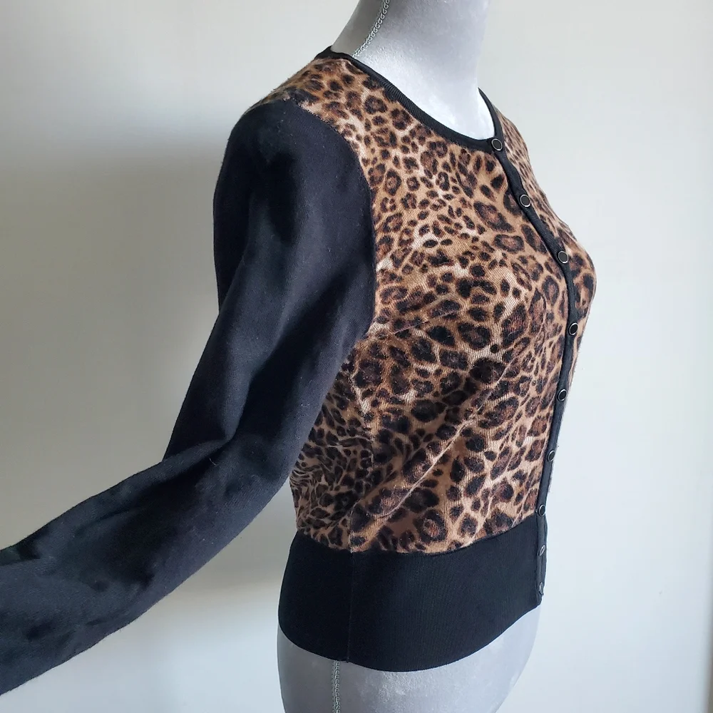 WHBM Leopard 🐆 Cardigan - Picture 6 of 14